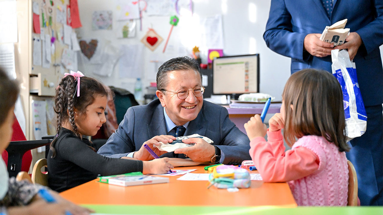 Başkan Tiryaki’den miniklere sürpriz ziyaret