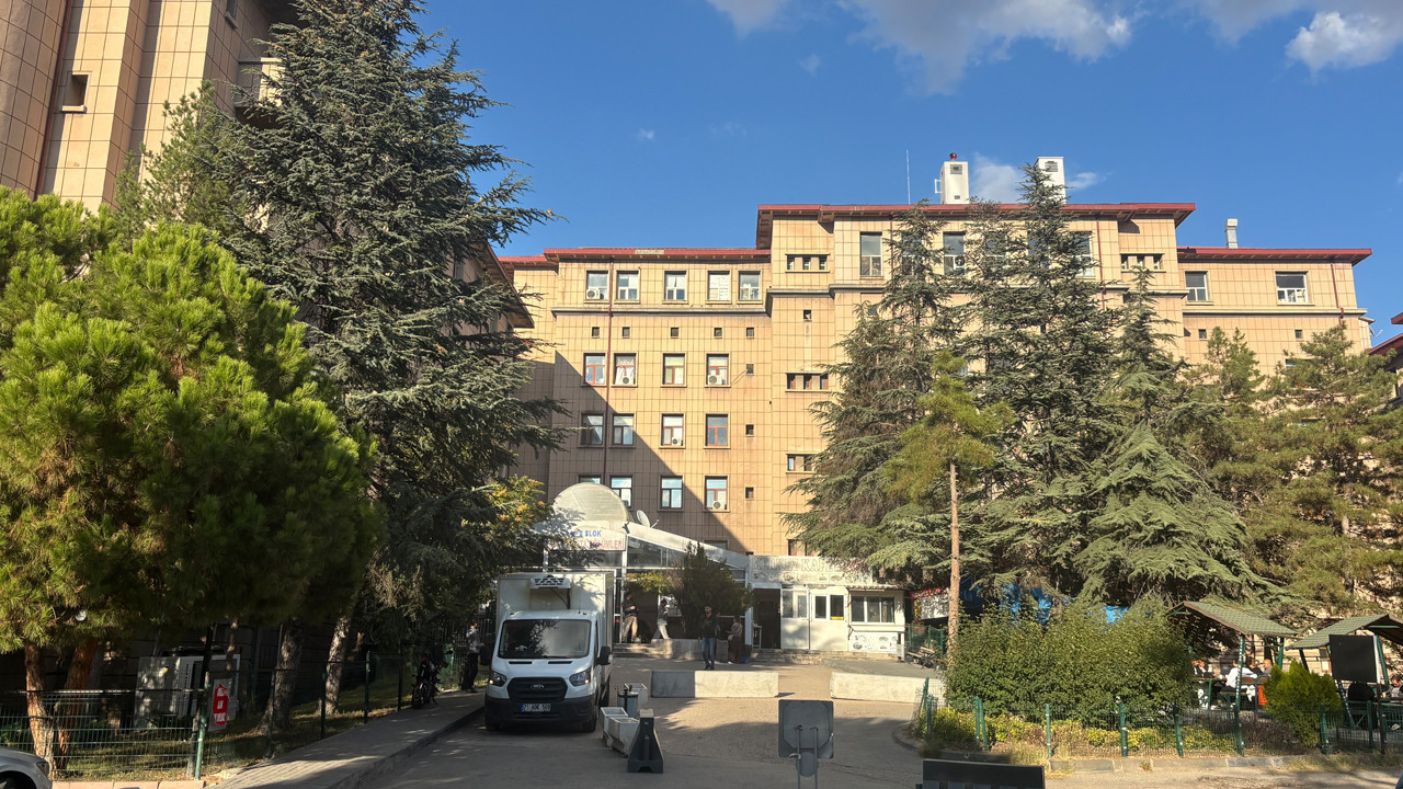 Duvarları dökülüyor, tarihi ağlıyor! Ankara Eğitim ve Araştırma Hastanesi bu görüntüleri hak etmiyor