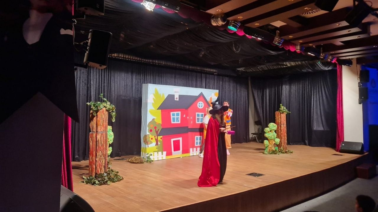 Sincan’da sanat perdesi minikler için açıldı