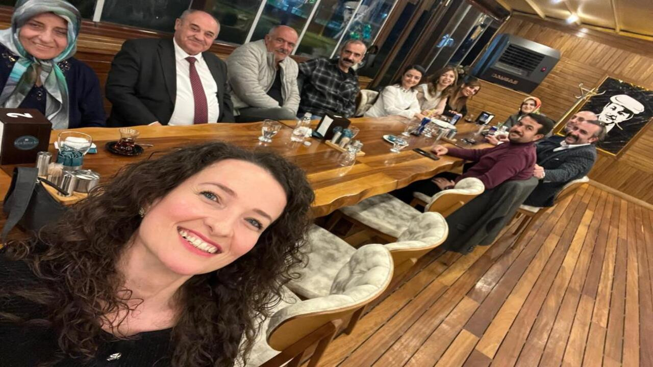 Kırşehir’de 43 yıllık eğitimciye veda jesti