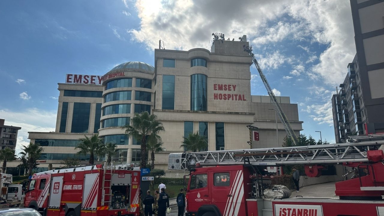 Pendik Özel Emsey Hastanesi’nde çatı yangını! İtfaiye müdahalesiyle kontrol altında