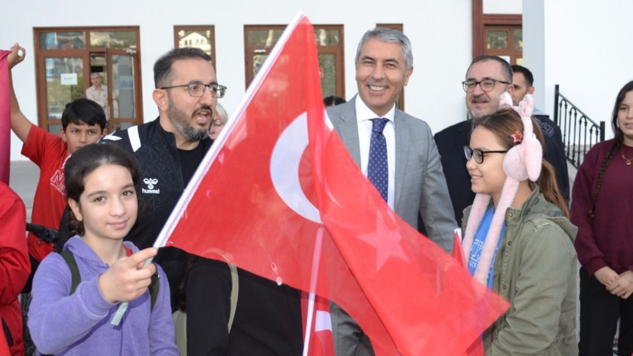 Beypazarı’nda Cumhuriyet Bayramı coşkusu! Öğrenciler 29 Ekim için pedal çevirdi