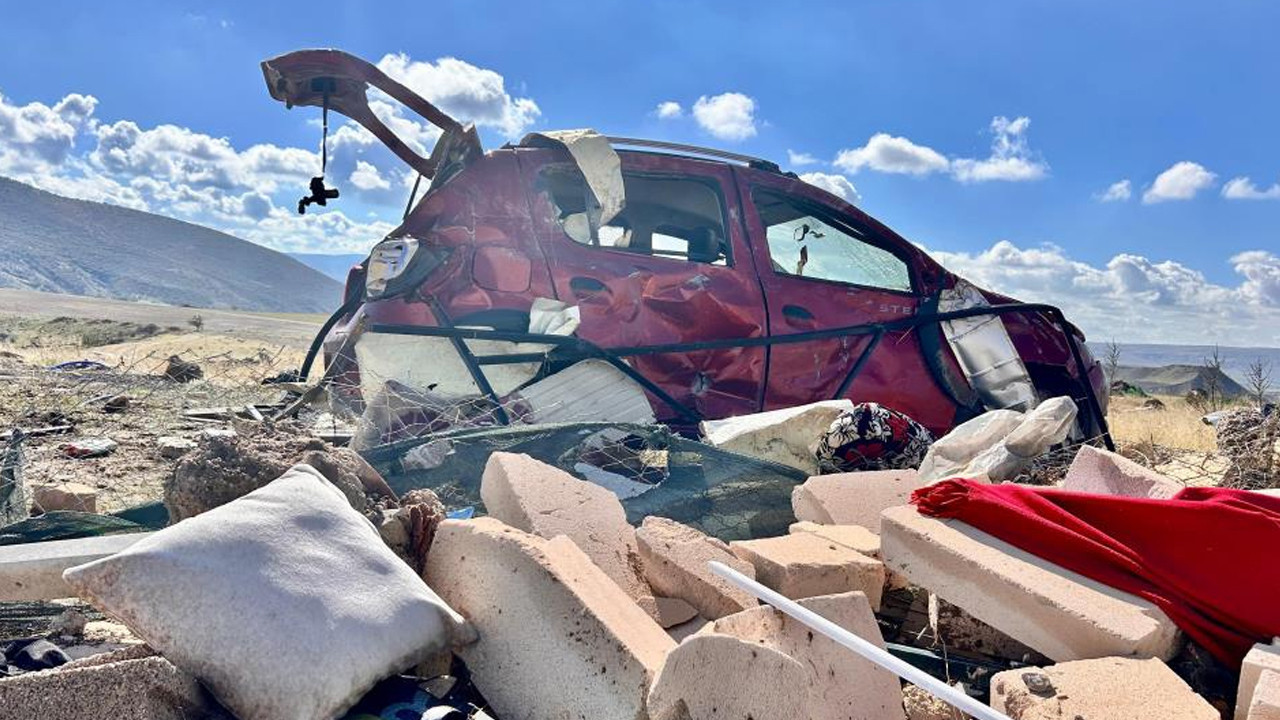 Ankara’da fırtına sonrası korkutan görüntüler!