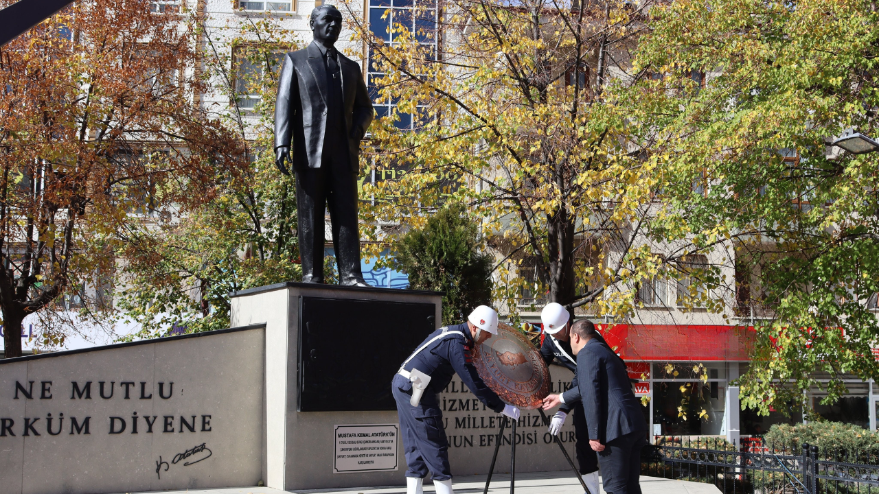 Ankara kaymakamlıklarında 29 Ekim coşkusu! İlçelerde bayram sevinci yaşandı