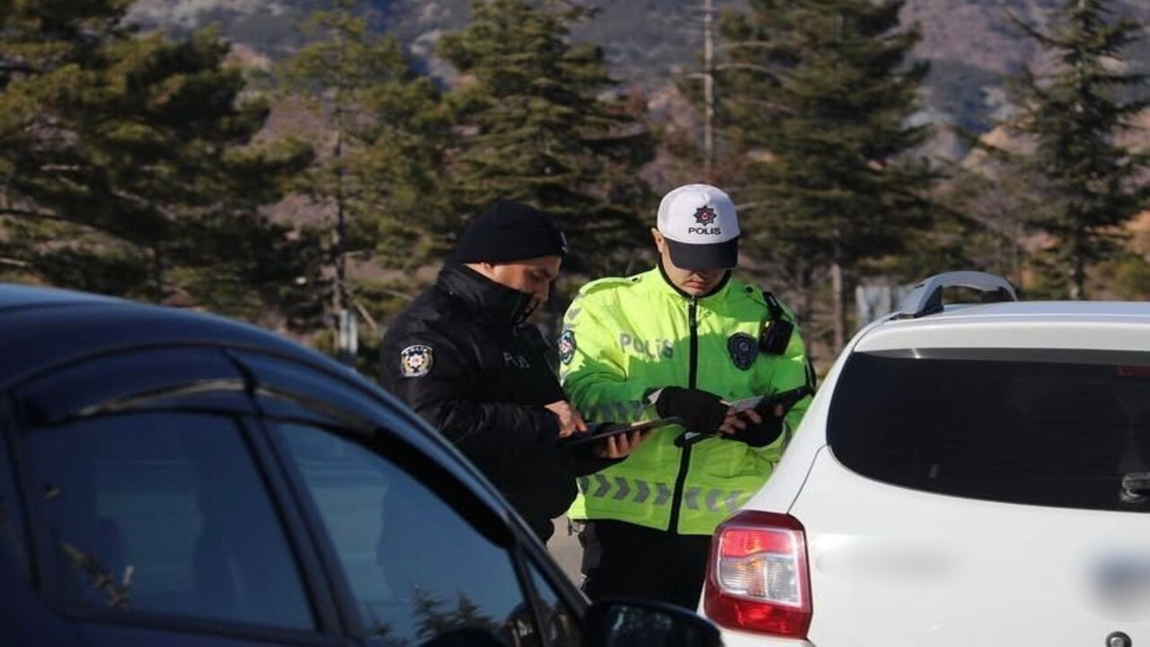 Çankırı’da köşe bucak aranan 94 olağan şüpheli yakalandı