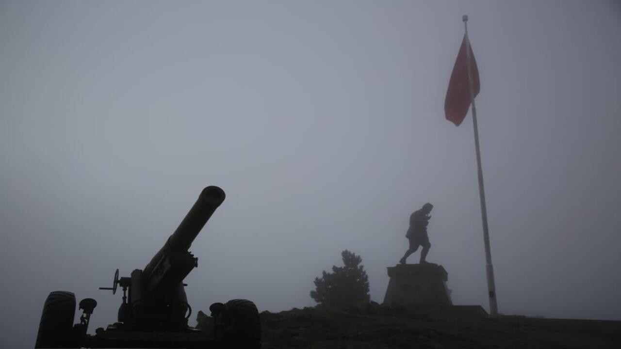 Büyük Taarruzun başladığı Kocatepe’deki gri örtü, görenleri mest etti!