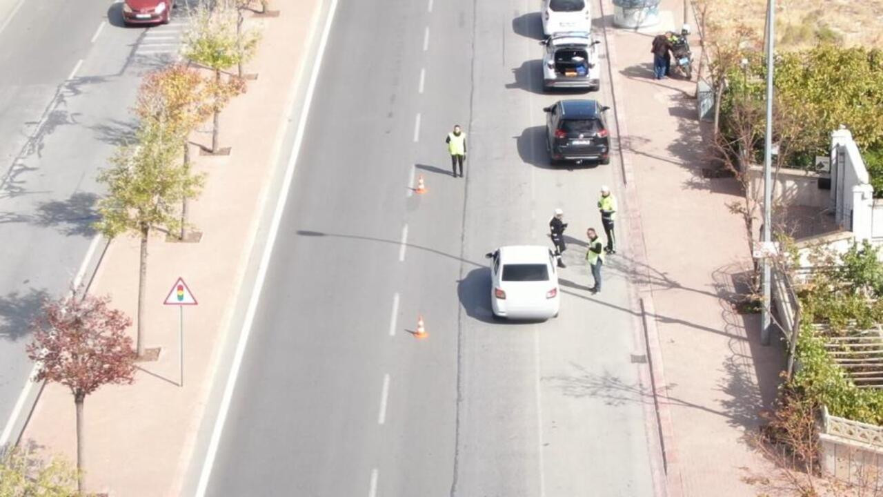 Konya’da o taktik işe yaramadı! Cezadan kaçmak isteyen kurnaz sürücünün ummadığı taş, baş yardı