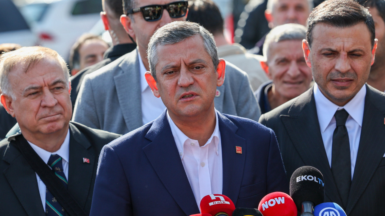 Bahçeli’nin yokluğu kulisleri ısıtmıştı! Özel’den dikkat çeken açıklama geldi