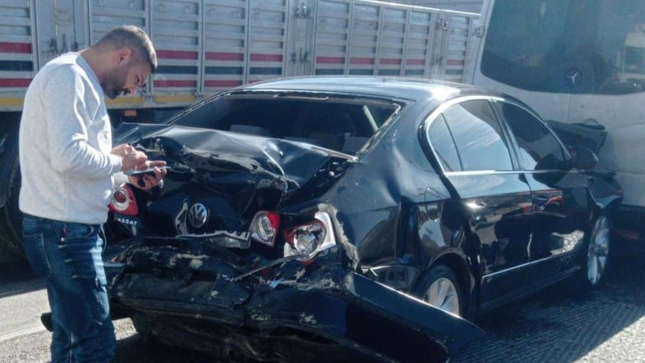 Ankara–Konya kara yolunda kaza: TIR, otomobil ve minibüs çarpıştı!