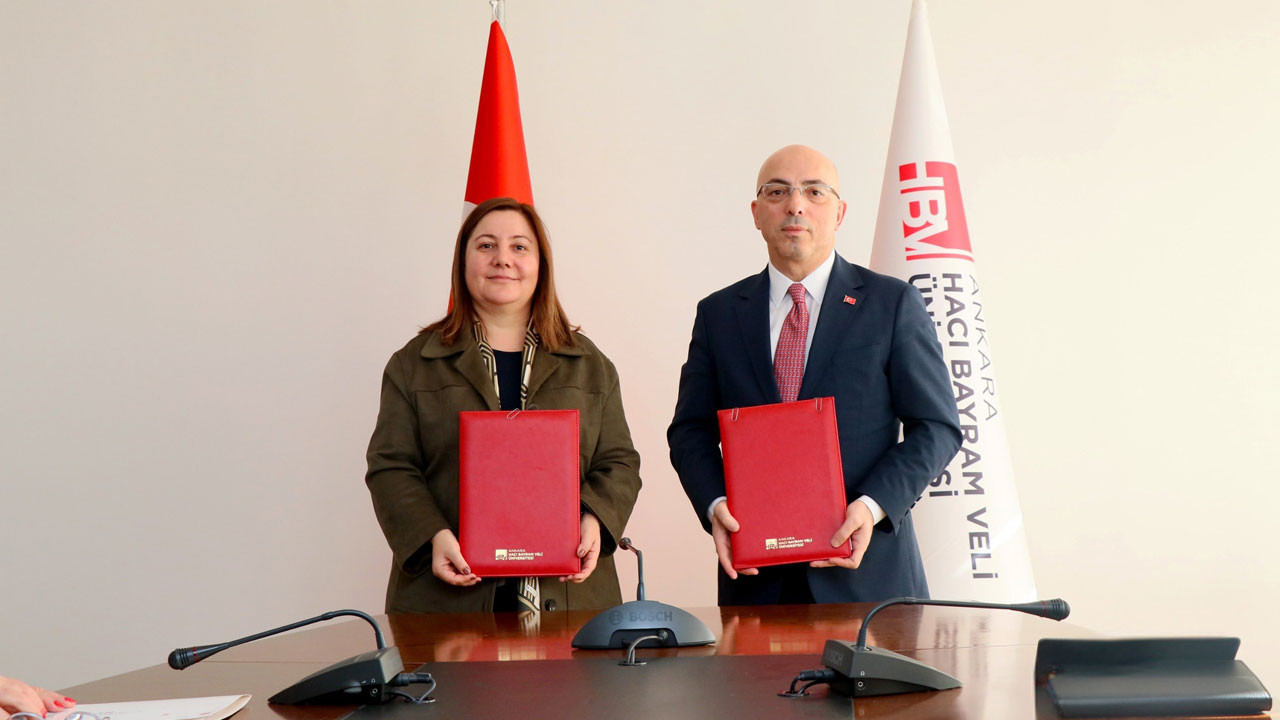 Ankara Hacı Bayram Veli Üniversitesi sanatla yaşamı destekliyor