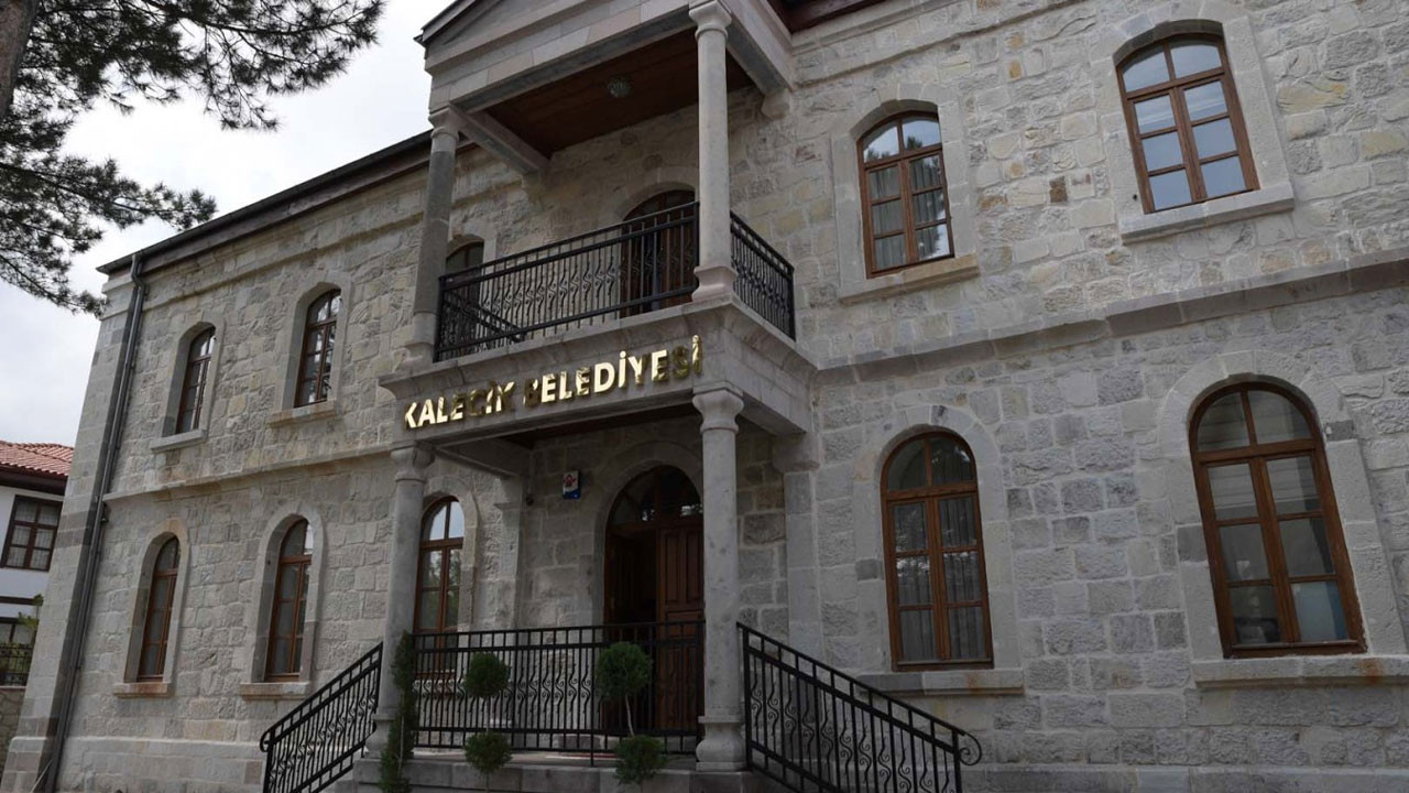 Askerlik yolcusu gençlere Kalecik Belediyesinden anlamlı hediye