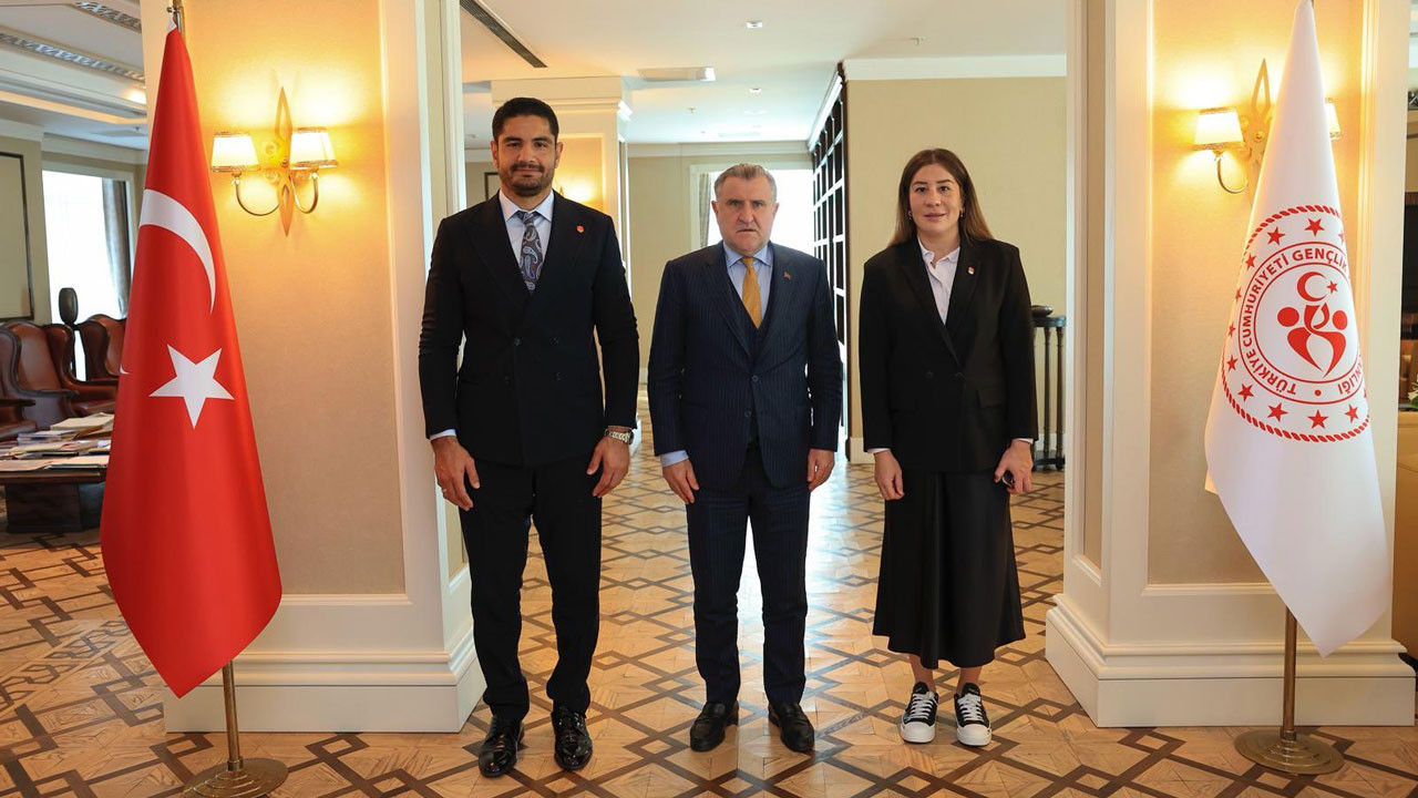 Taha Akgül ve Yasemin Adar’dan Bakan Bak’a stratejik ziyaret