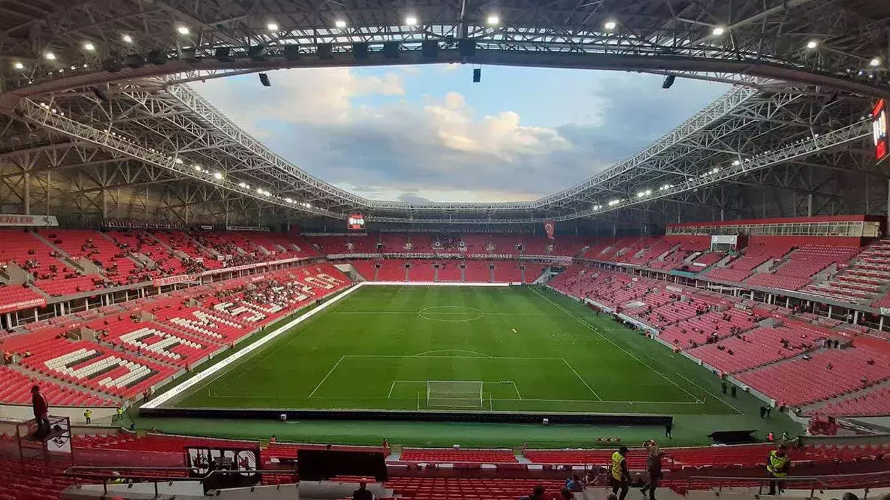 Samsunspor-Hamrun maçı ne zaman? Saat kaçta ve hangi kanalda? Samsunspor-Hamrun maçı şifresiz mi?