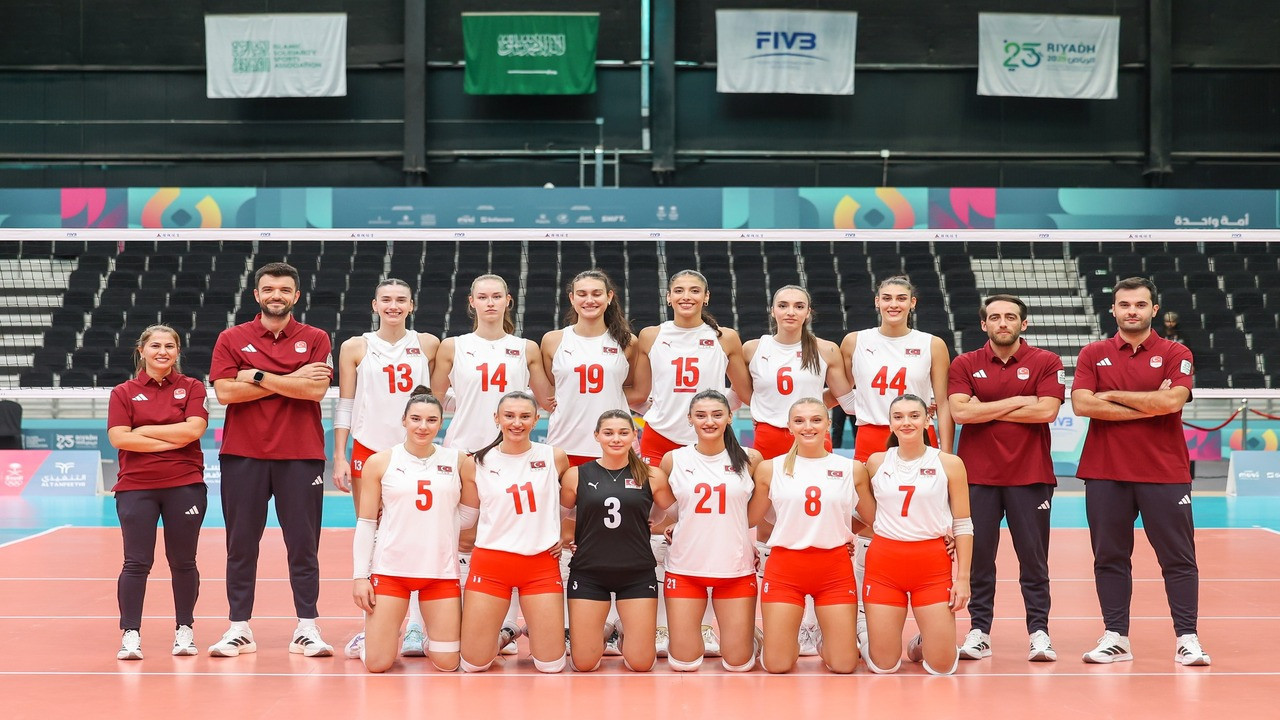Kadın Voleybol Milli Takımı, 2’de 2 için İran karşısında