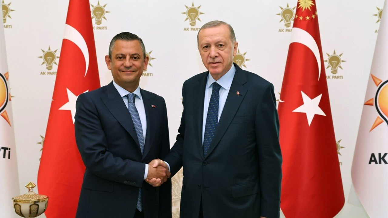 13 şirket ölçtü, sonuç aynı: CHP zirvede, AK Parti takipte