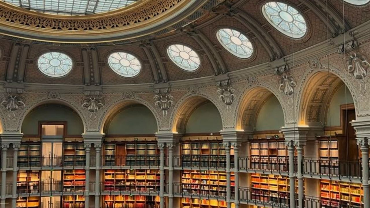 Kütüphane tutkunları için Mamak’ın sırları! Zengin kitap koleksiyonları ve sakin çalışma alanları Mamak’ta sizi bekliyor