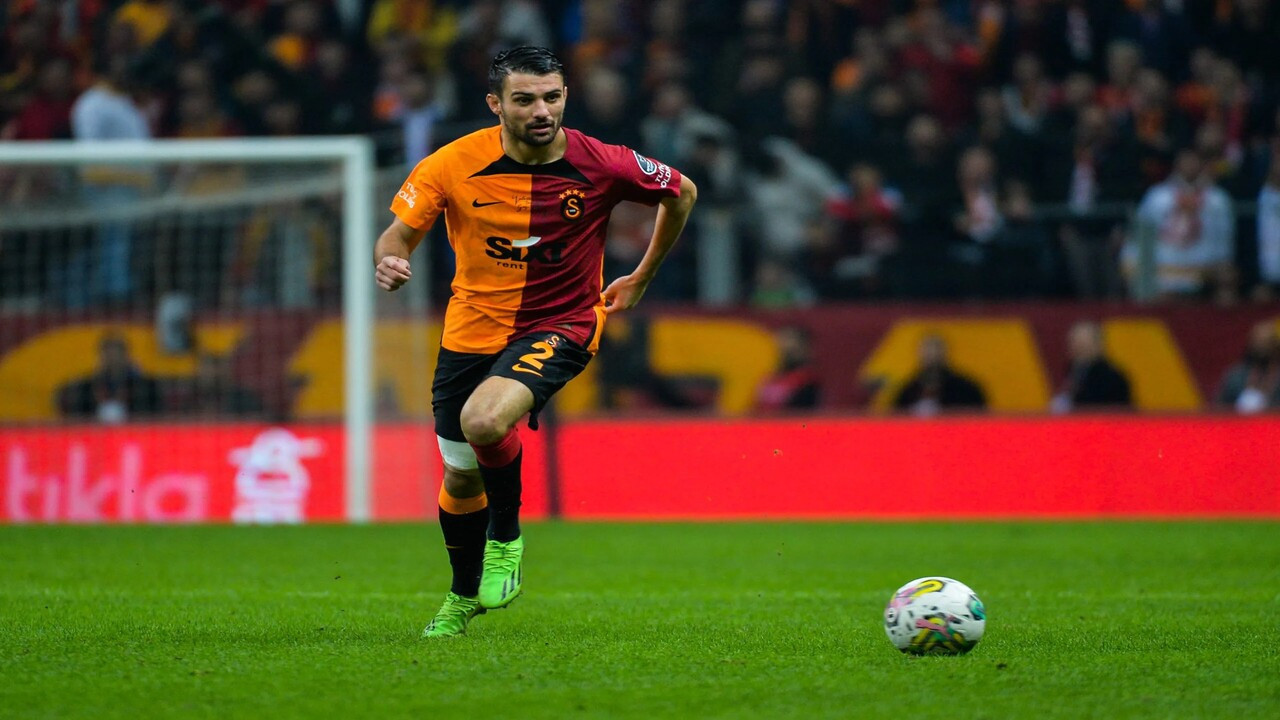 Galatasaray’ın 31 yaşındaki eski sağ beki, futbolu bıraktı!