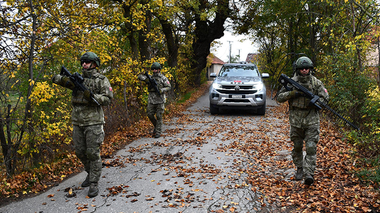 Kosova’da barış ve güvenin teminatı Türk askeri