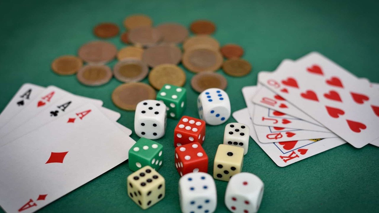 Kırıkkale'de dernek binasına kumar baskını! 14 gözaltı