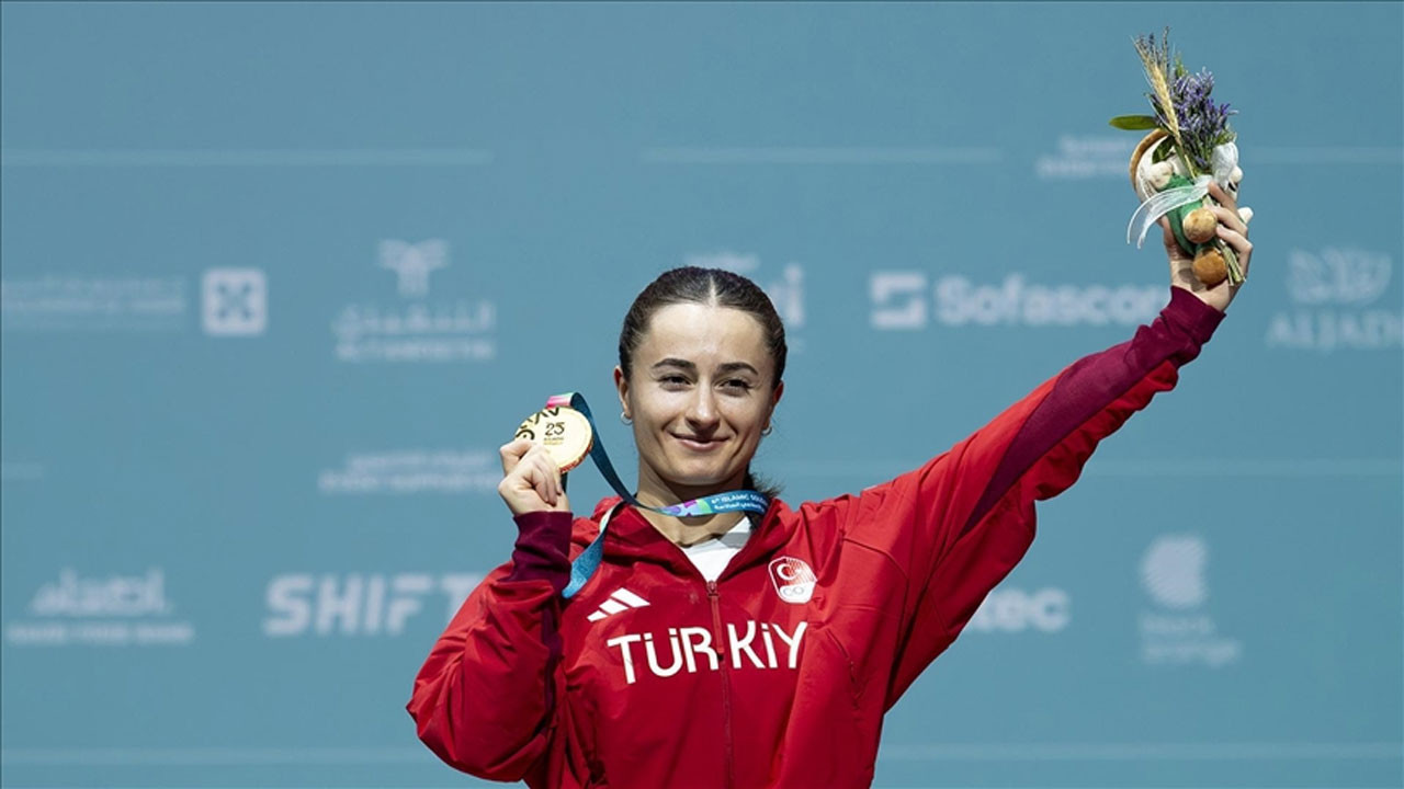 Riyad’da Türk haltercilerden madalya şov!