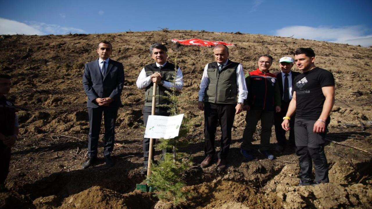 Ankara doğumlu Arda Güler için memleketi Bolu’da fidan dikildi