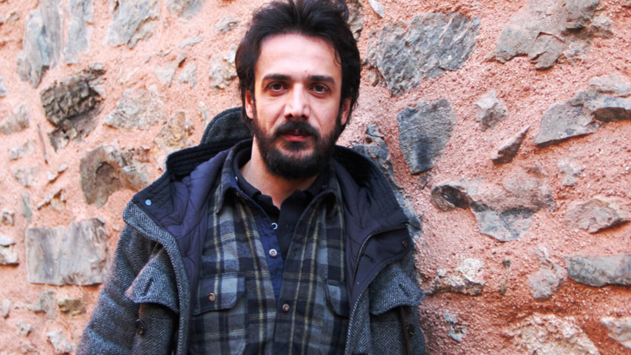 Hacettepe Üniversitesi Devlet Konservatuvarı mezunu Devrim Evin kimdir?