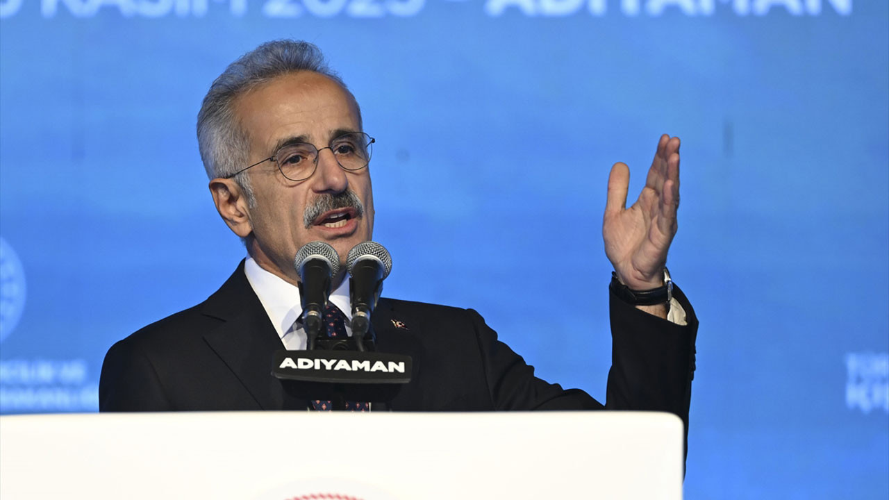 Bakan Uraloğlu duyurdu: 300 milyar dolarlık yatırım gerçekleştirildi