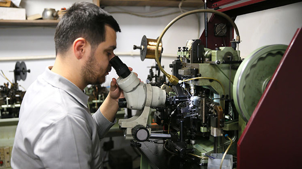 Depremin üçüncü yılında iş yerleri yeniden açılıyor