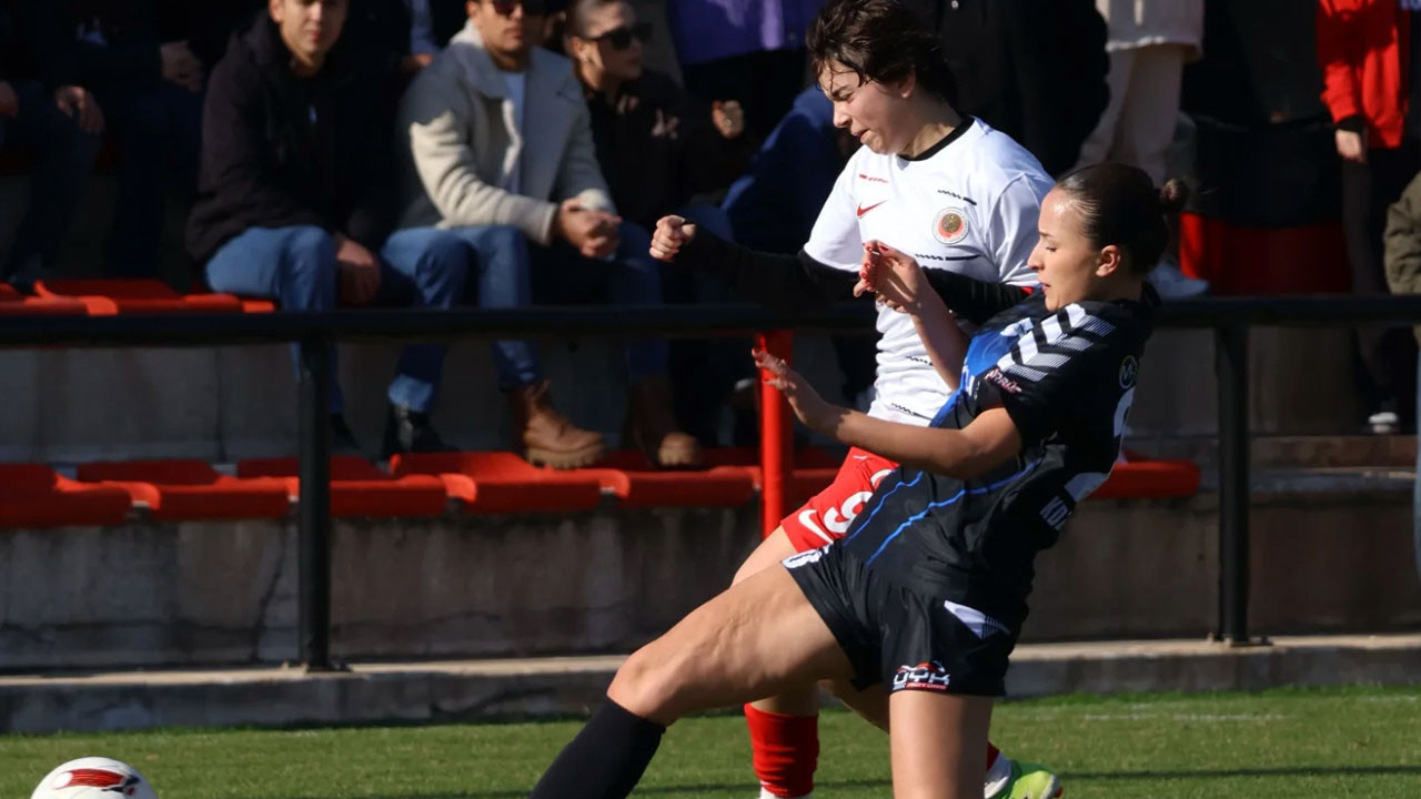 200 taraftarın önünde acı fren! Gençlerbirliği kadınlarından ilk mağlubiyet: 4-2