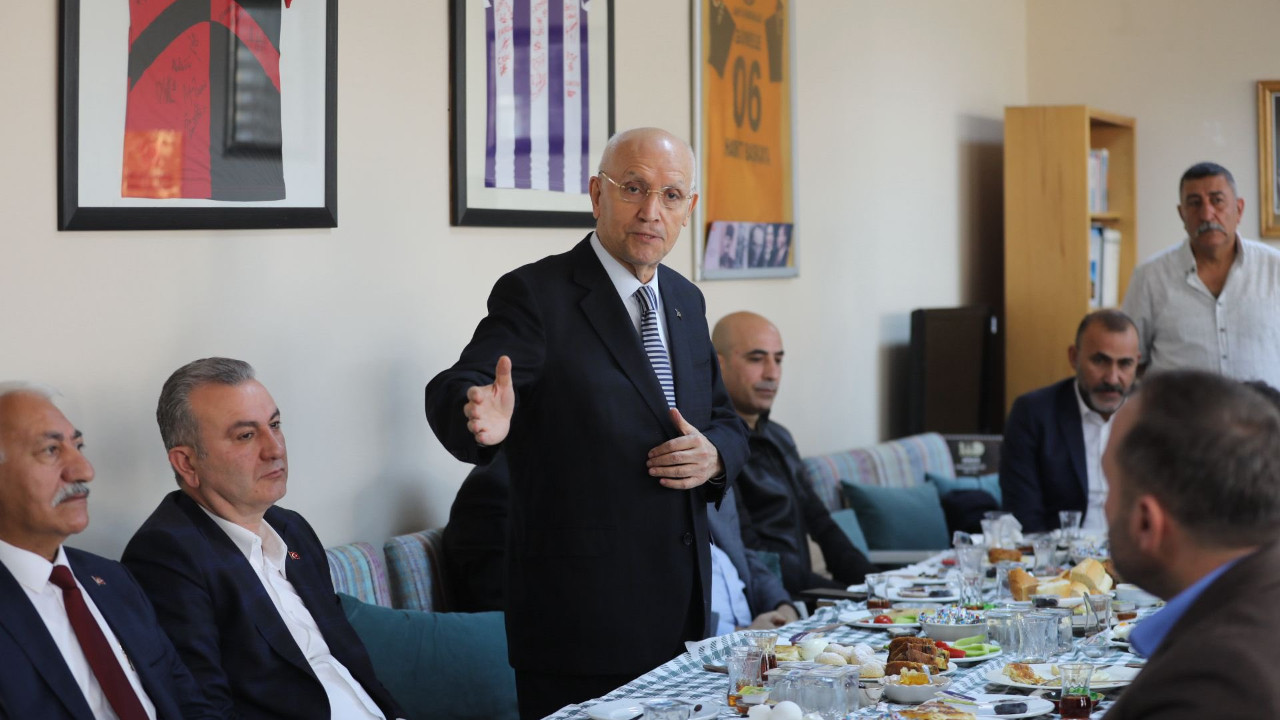 Yenimahalle'de 'birlik' buluşması! Fethi Yaşar, muhtarlar ve STK'ları Tepekule'de dinledi