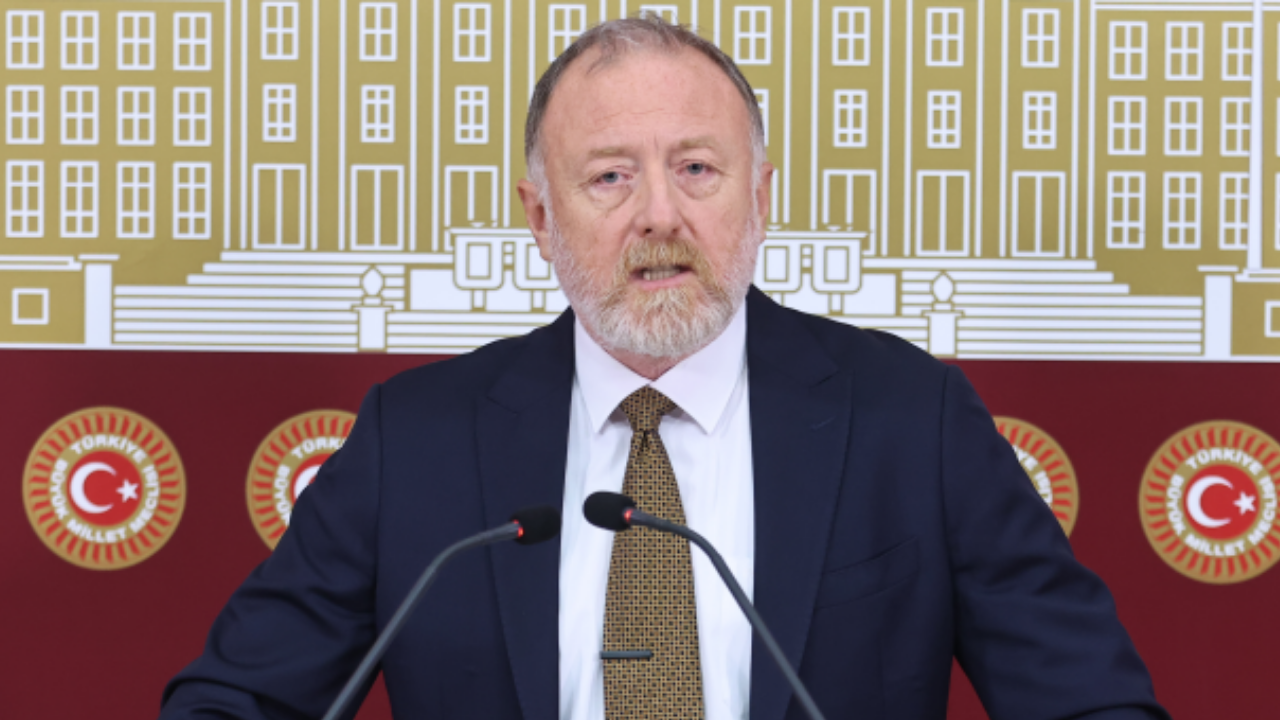 İmralı ziyareti ve yeni yasa için kritik adım! DEM Parti, Komisyon'u harekete geçmeye çağırdı