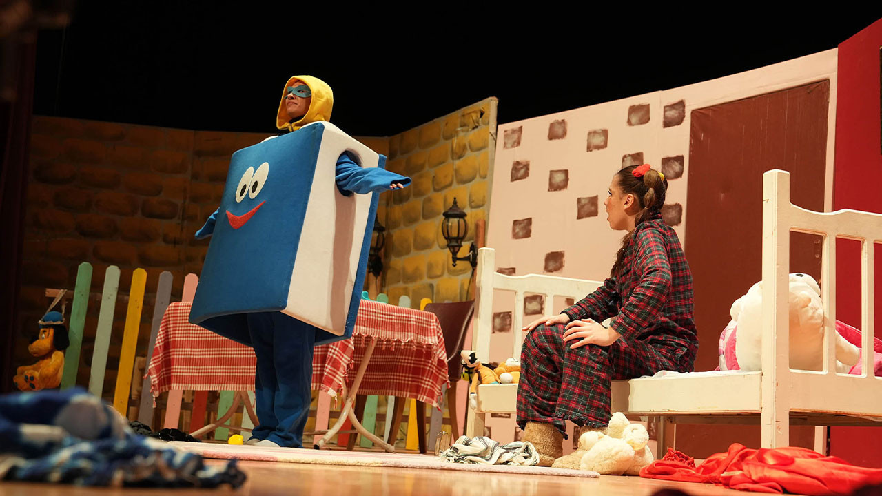 Keçiören’de ara tatil şenliği: “Tembel Ayşe” çocukları büyüledi