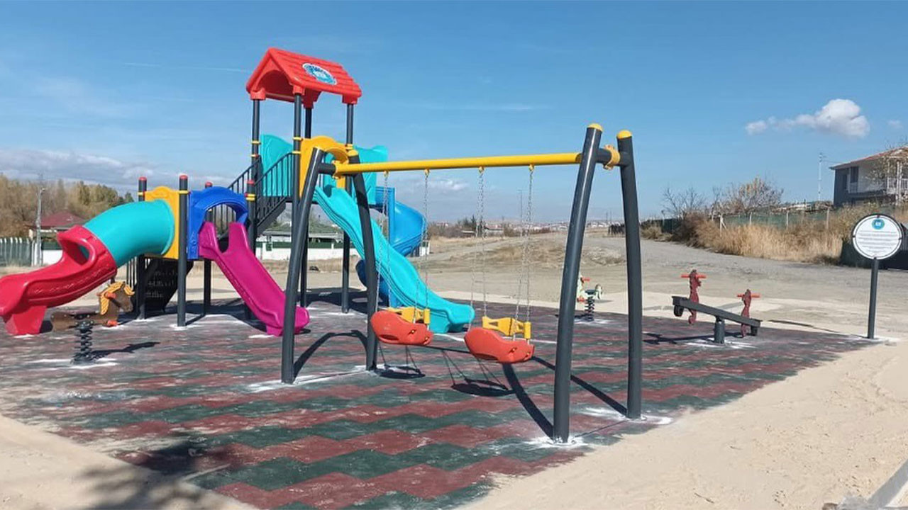 Akyurt’ta çocuklar ve futbol tutkunları için yeni alanlar hazır