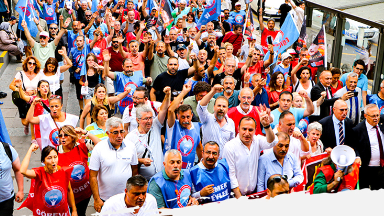 Bakanlığın önüne gidiyorlar! İki farkı saat verip herkesi oraya çağırdılar