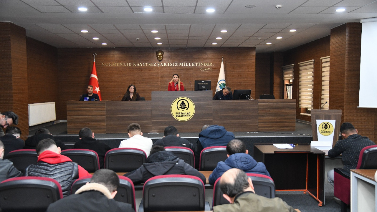 Pursaklar'da istihdam atağı: İş arayanlar ve işverenler buluşuyor!