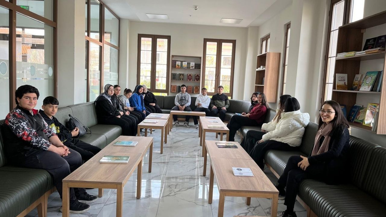 Kızılcahamam'da felsefe rüzgarı: Gençler felsefeyi eğlenerek öğrendi