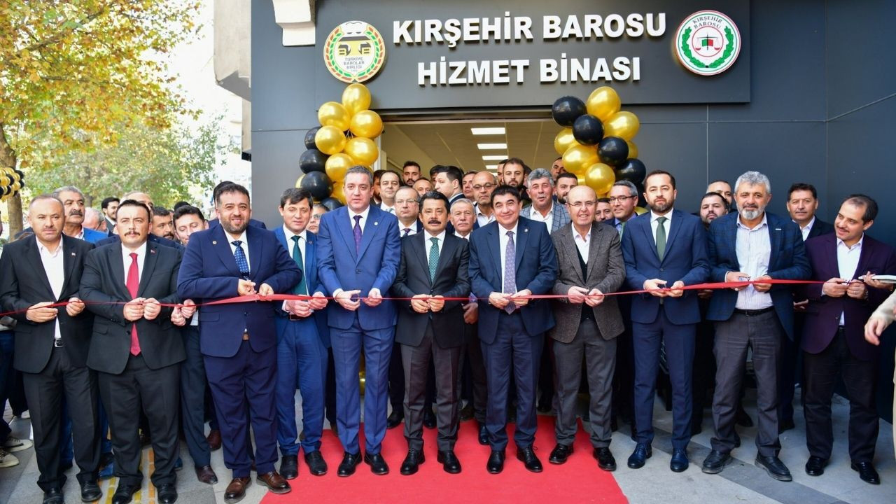 Kırşehir protokolünden hukuk camiasına tam destek: Yeni Baro Binası hizmete girdi