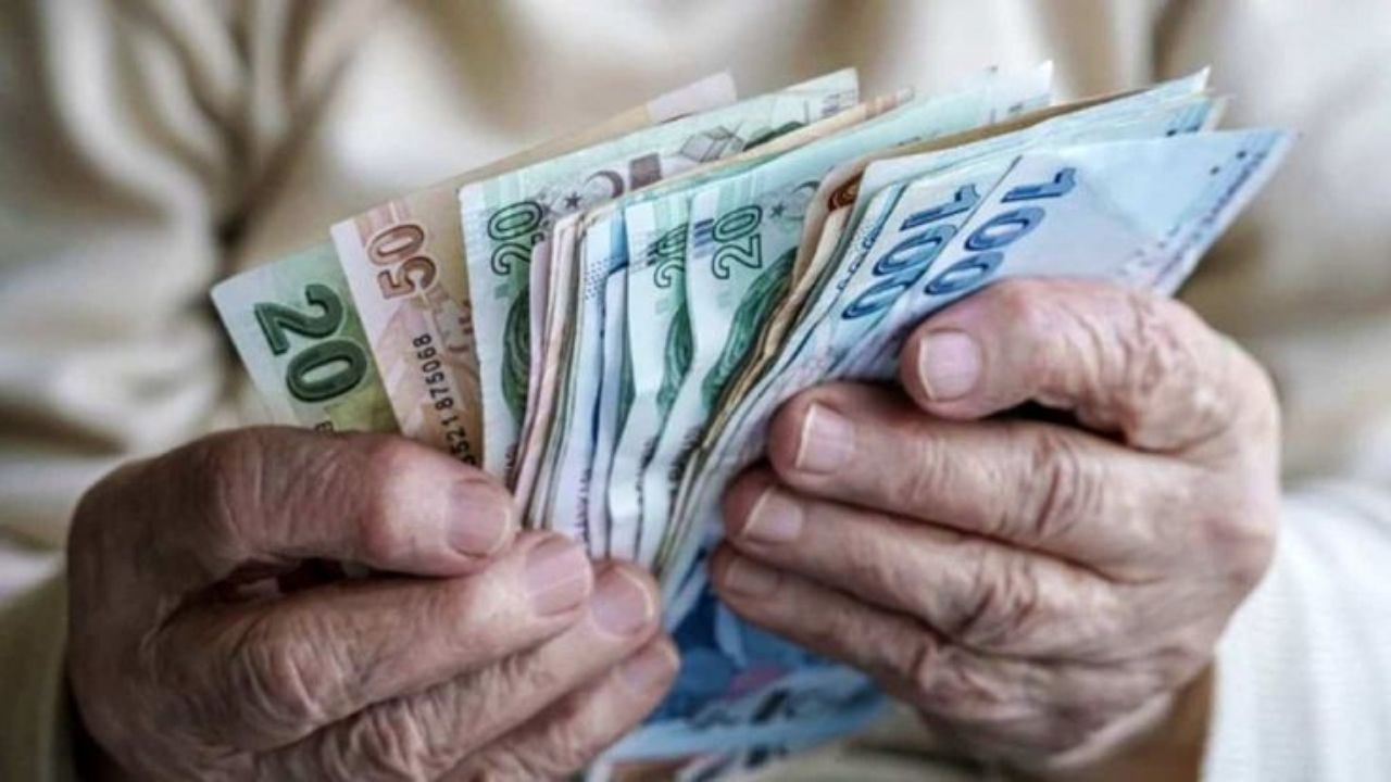 2026 memur maaşı ve emekli zammı tahminleri açıklandı! Beklenen artış yüzde kaç?