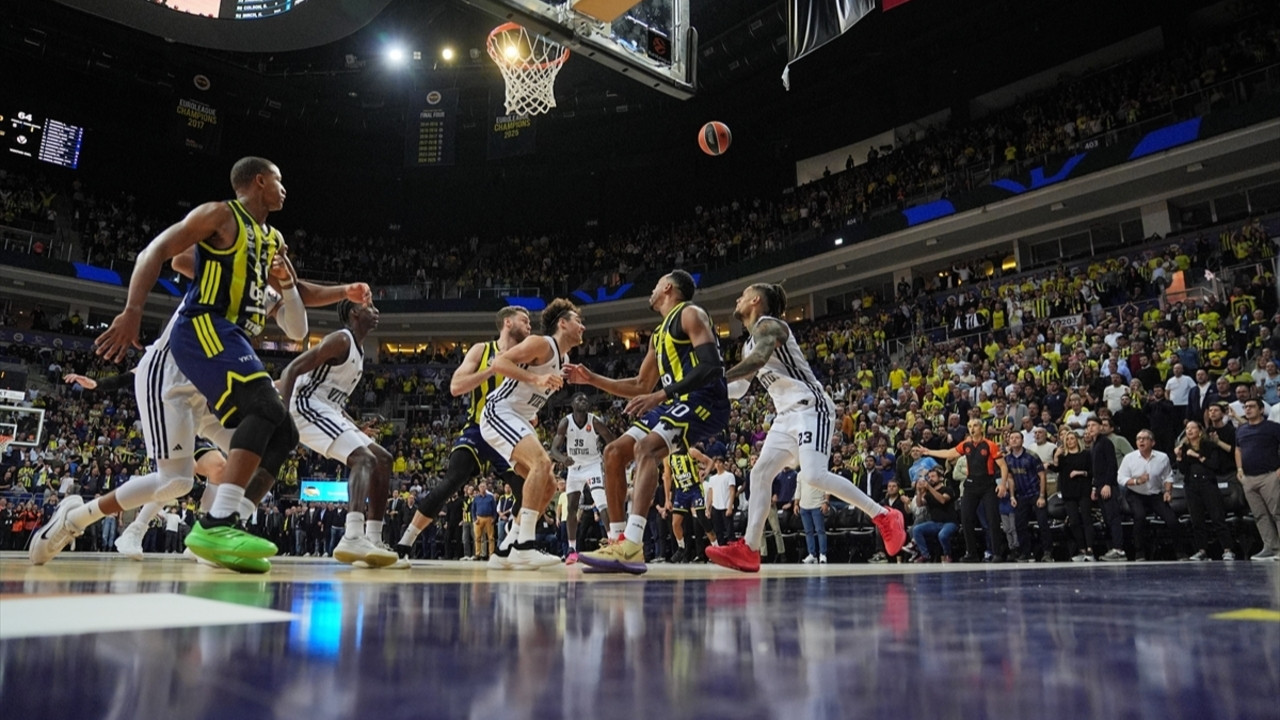 Fenerbahçe, Virtus Bologna'ya şans tanımadı