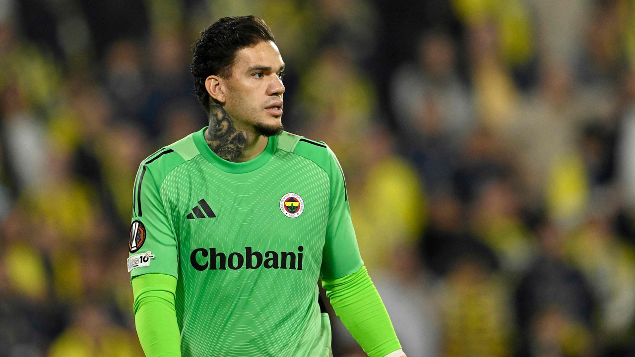 Fenerbahçe cephesinde büyük endişe! Savunma dosyası hazır, tartışmalar zirvede!