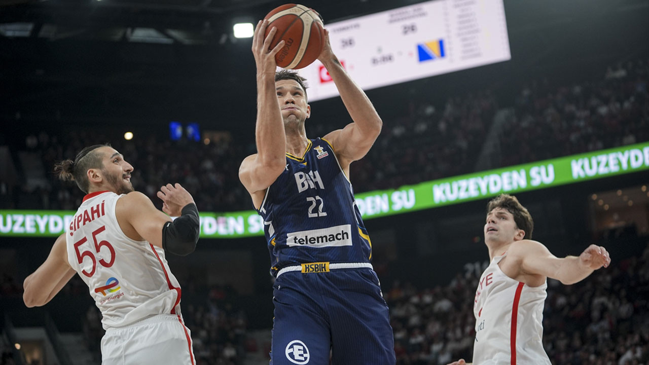 A Milli Erkek Basketbol Takımı, Bosna Hersek'i 93-71 yendi