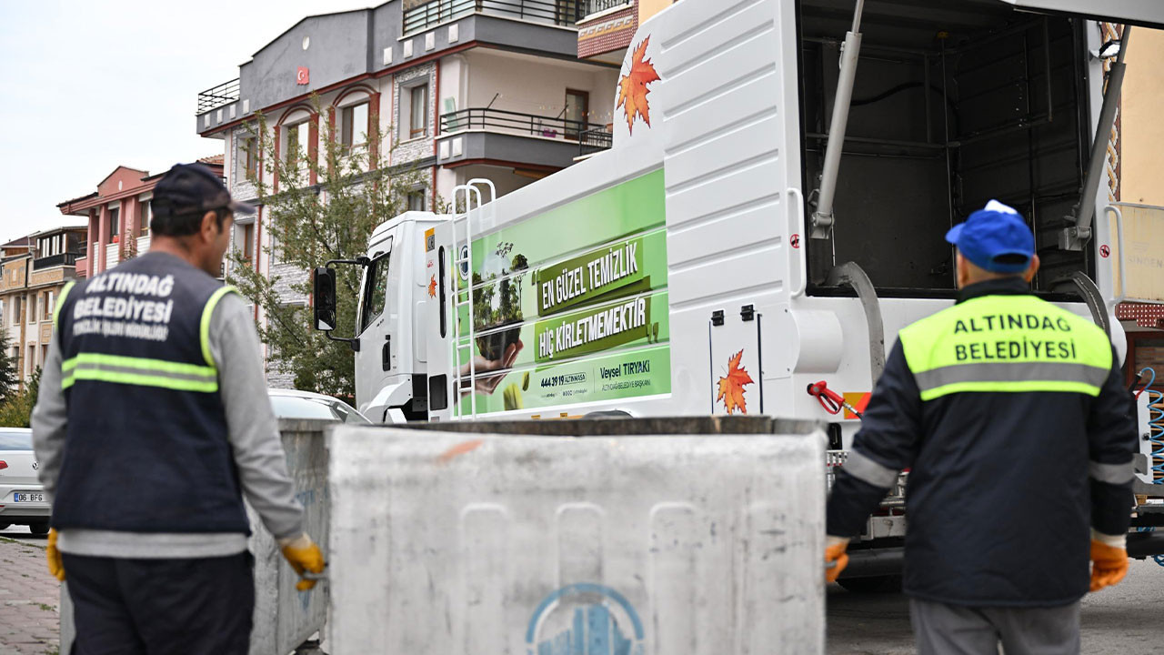 Çankaya ve Altındağ Belediyelerinden çevre dostu adımlar: Elektronik atıklardan çöp konteynerlerine