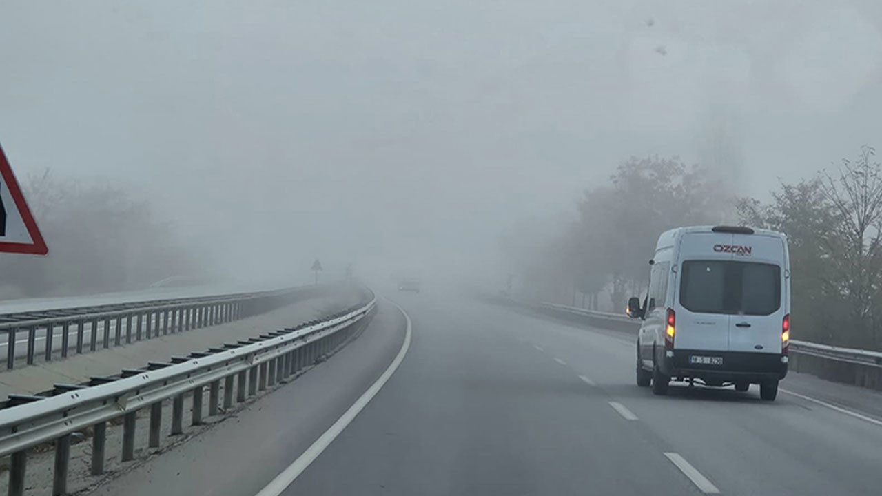 Sis, Çankırı-Ankara kara yolunu felç etti: Görüş mesafesi 100 metreye düştü!