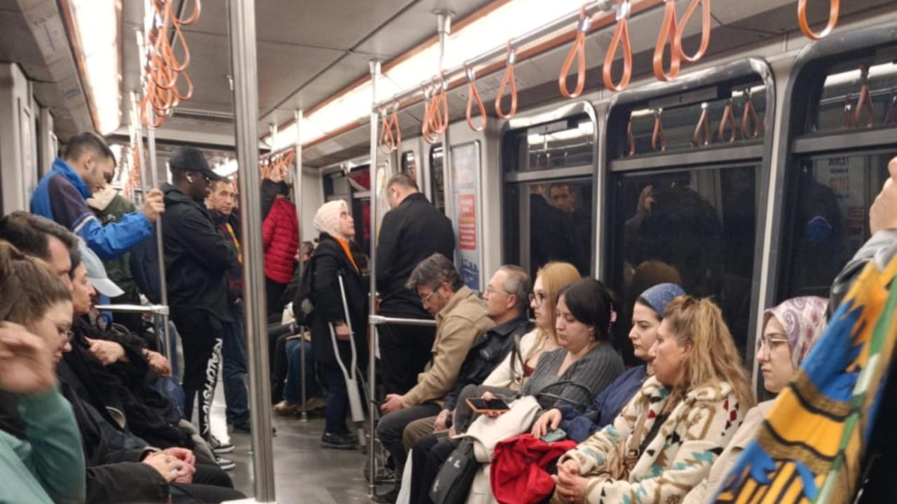 Ankara metrosundaki duraklama vatandaşı korkuttu! Mesai bitimi vatandaşlar isyan etti
