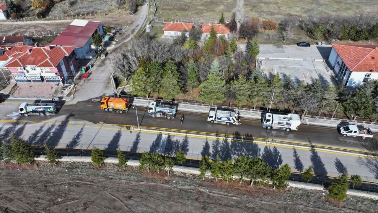 Gölbaşı’nda mıntıka temizliği başladı! Oyaca’da başlayan çalışmalar ilçeye yayılıyor