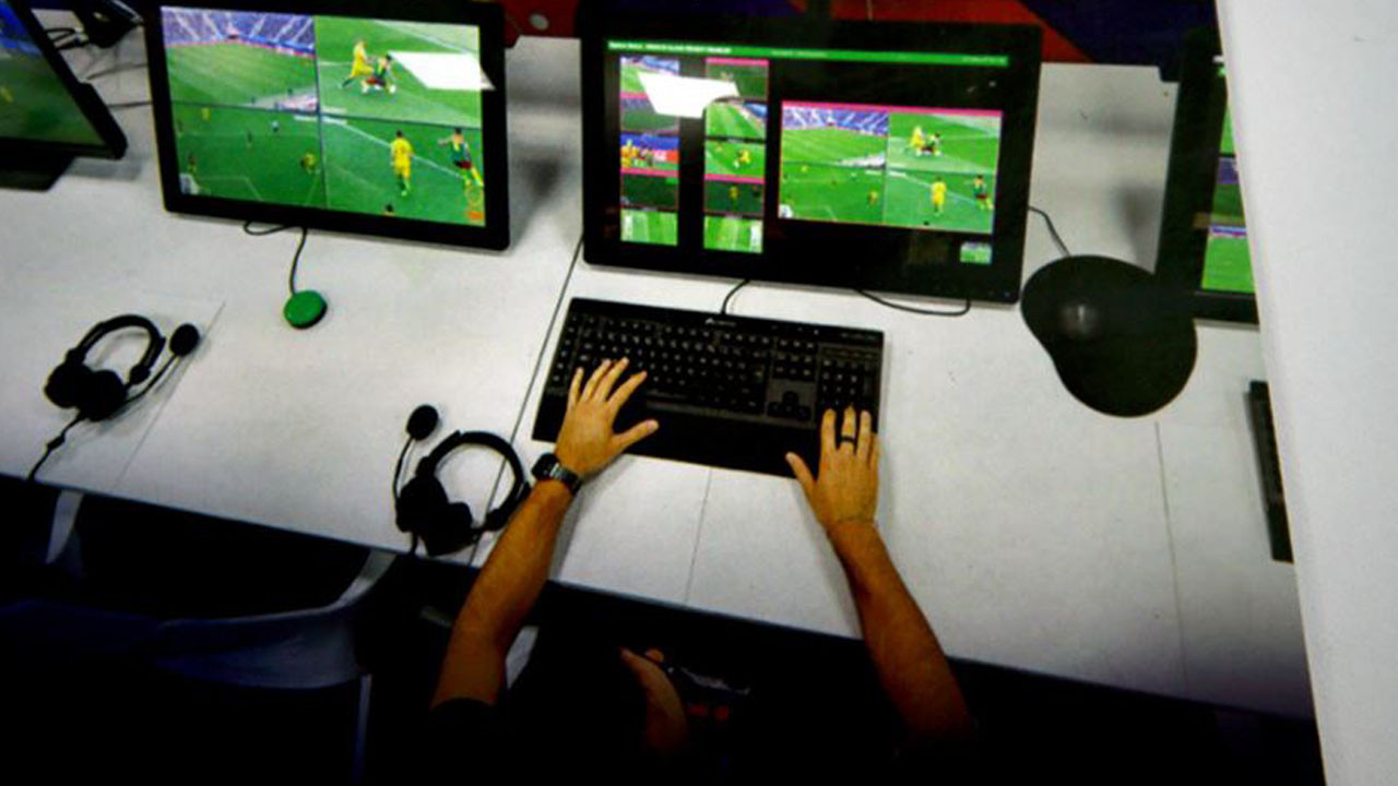 Fenerbahçe-Galatasaray maçında kontrol onda! Derbinin VAR hakemi açıklandı