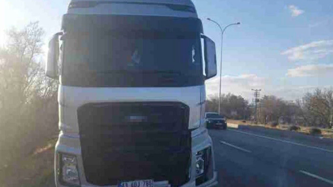 Konya'da sollama hatası kaza getirdi! Araçlar hurdaya döndü