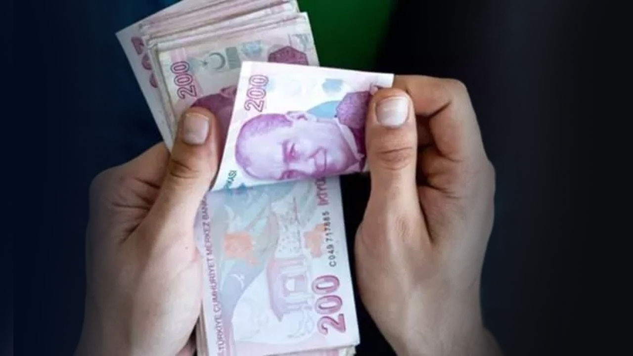 DİSK'ten 2026 asgari ücret için rekor zam talebi! Emekli aylığı teklifi de dikkat çekti