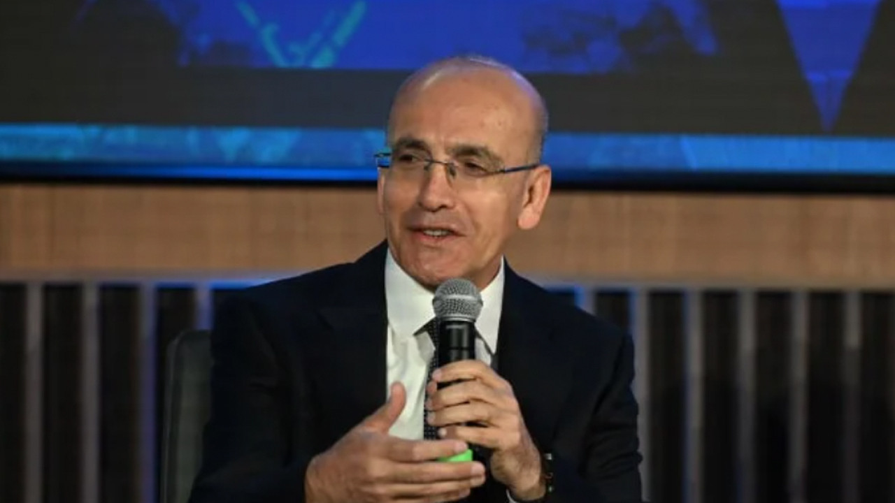 Mehmet Şimşek'ten paylaşım! Ekonomi programını bu grafikle övdü