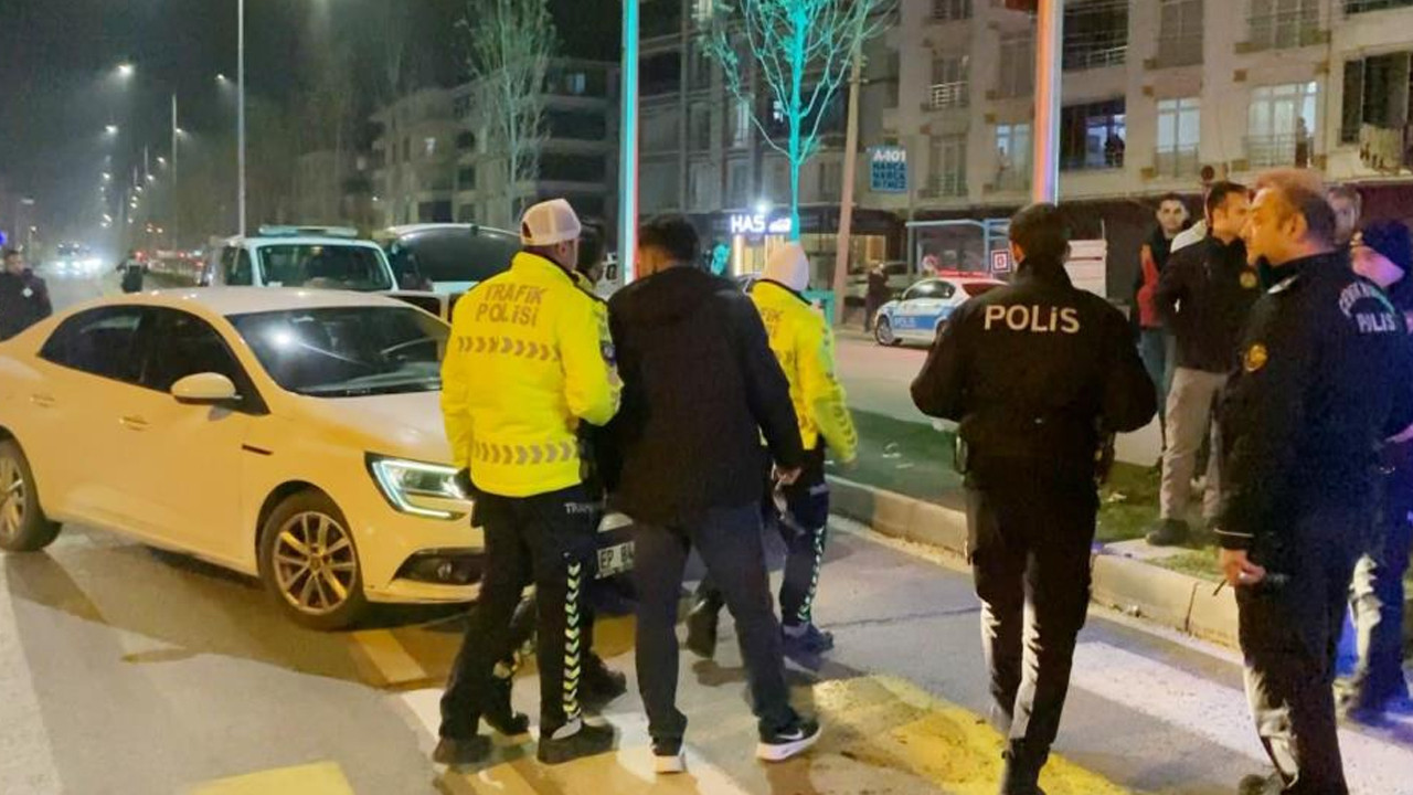 Alkollü sürücü emniyet müdürünün aracına çarptı! Gece yarısı şaşırtan kaza!